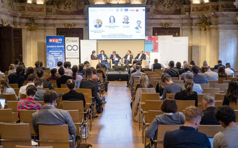 dsc 7843 podium mit publikum